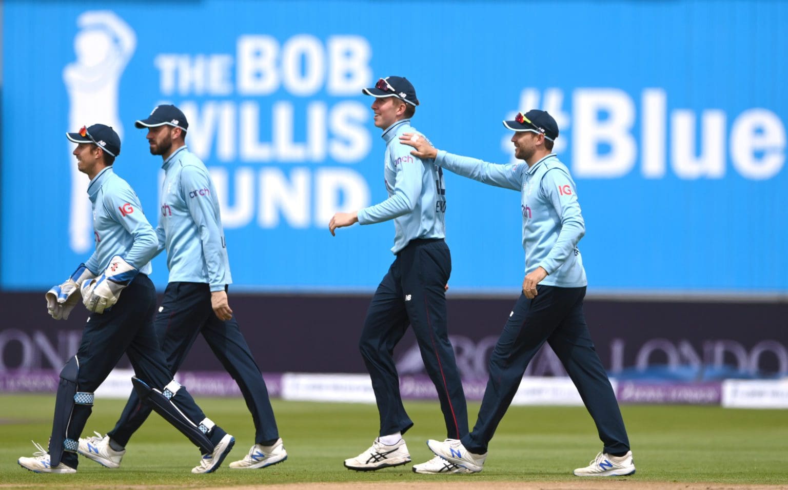 Blue for Bob Day | The Bob Willis Fund
