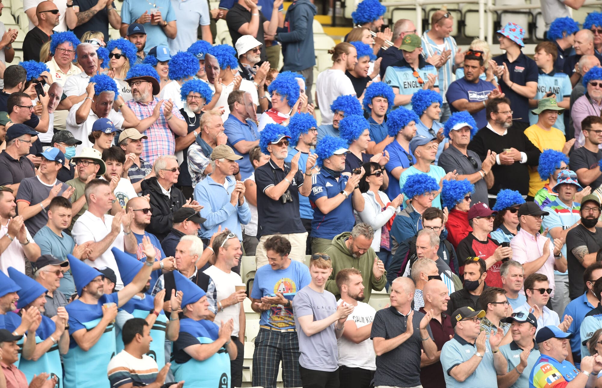 Edgbaston Turns Blue One Last Time for Bob